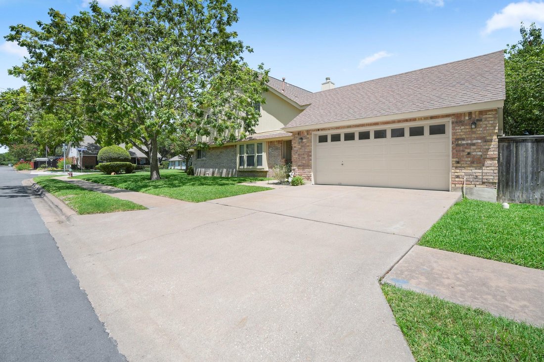 House in Pflugerville, Texas, United States 3 - 18499162