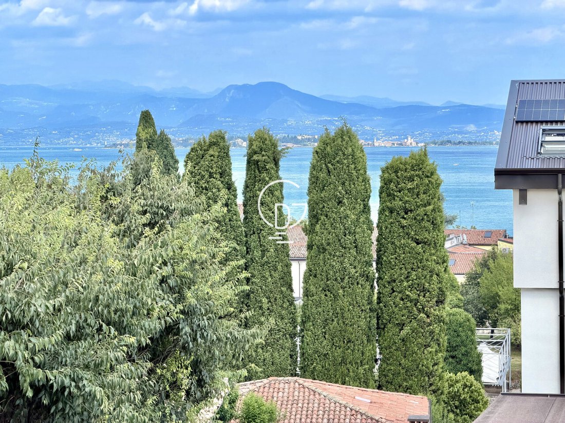 Penthouse in Historic Center, Desenzano del Garda, Lombardy 2 - 18504187