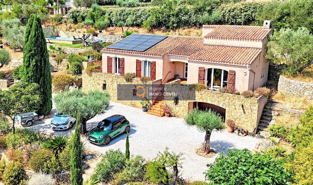 Casa en Solliès-Ville, Provenza-Alpes-Costa Azul, Francia 1 - 18499857