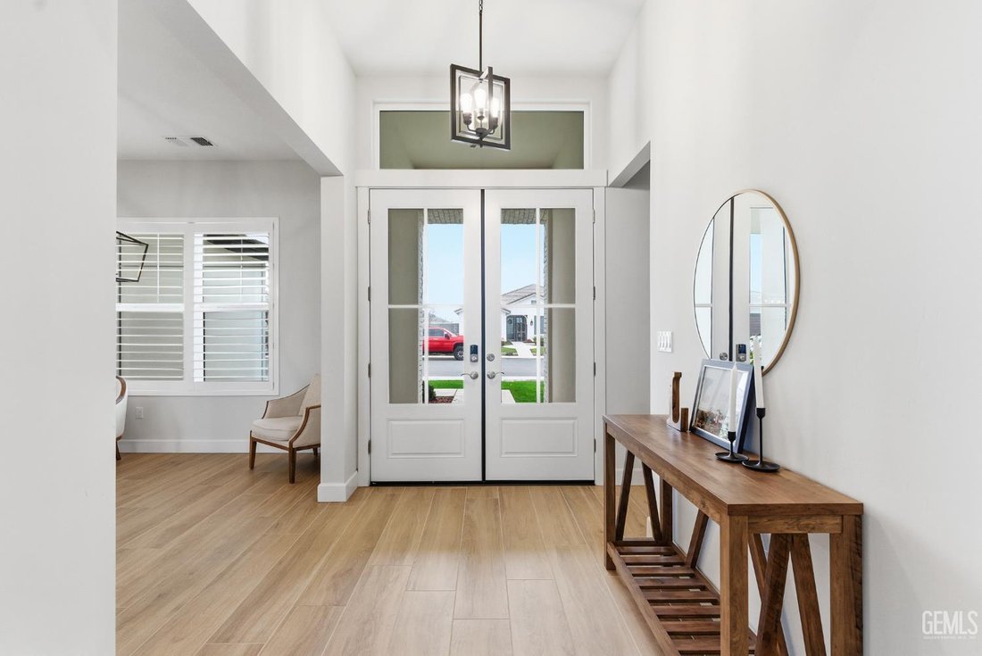 House in Bakersfield, California, United States 4 - 18499755