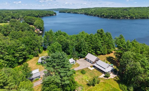 House in Litchfield, Maine, United States 1