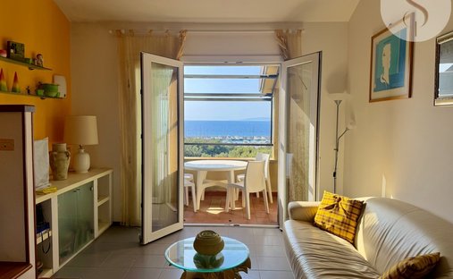 Apartment in Castle of Castiglione, Castiglione della Pescaia, Tuscany 1