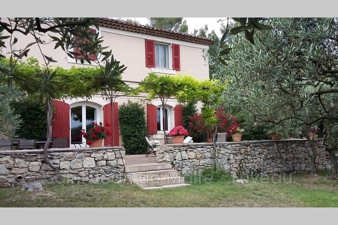 Villa in Centre, Fuveau, France 1 - 18499826