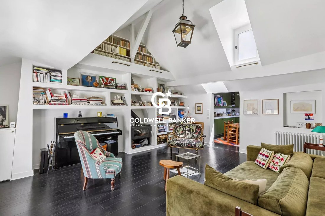 Apartment in Saint Thomas d'Aquin, Paris 7e Arrondissement, Paris 1 - 18501146