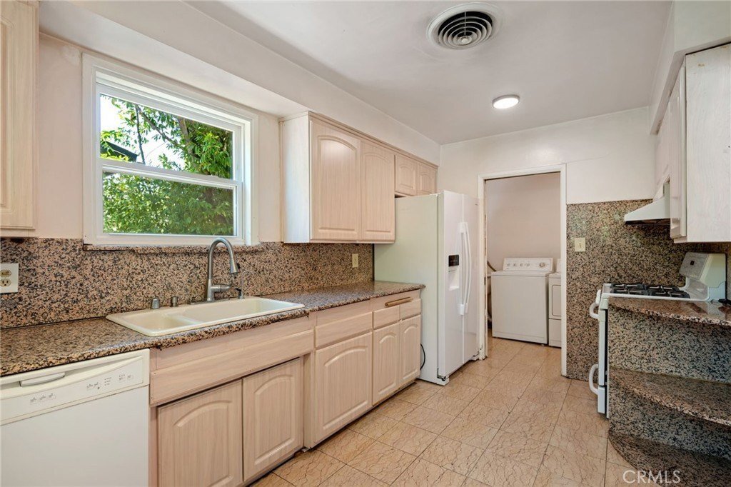 House in Los Angeles, California, United States 4 - 18504856