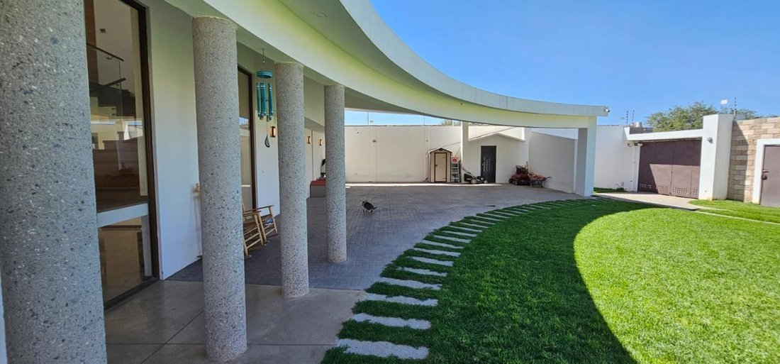 House in Bosques la Florida, San Luis Potosi, Mexico 3 - 18500643