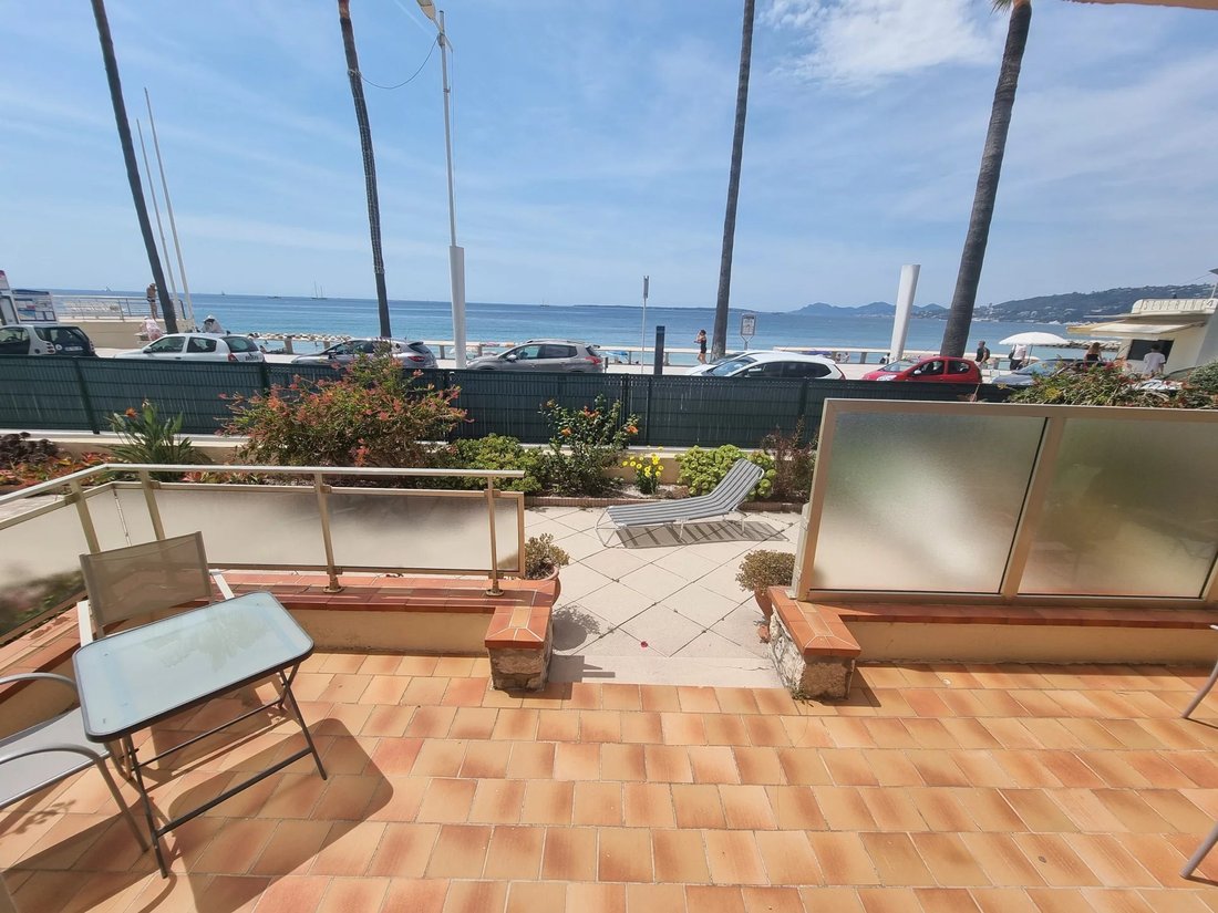 Apartment in Vaug, Villeneuve-Loubet, France 1 - 18502380