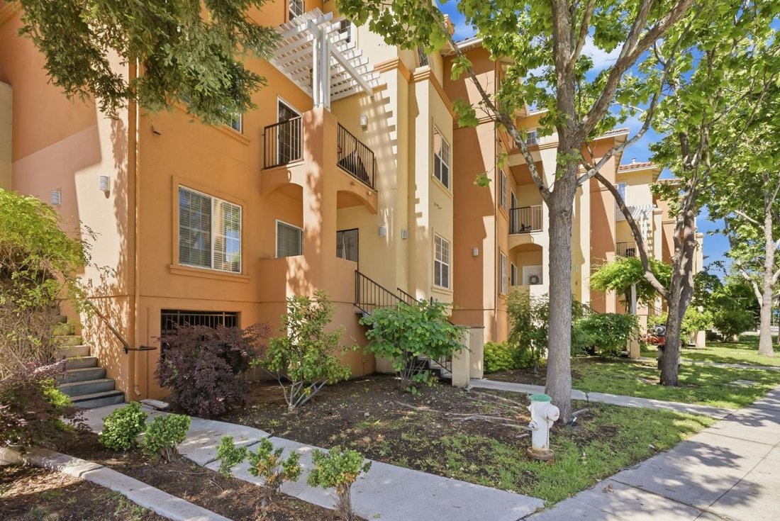 Condo in Sunnyvale, California, United States 2 - 17759329