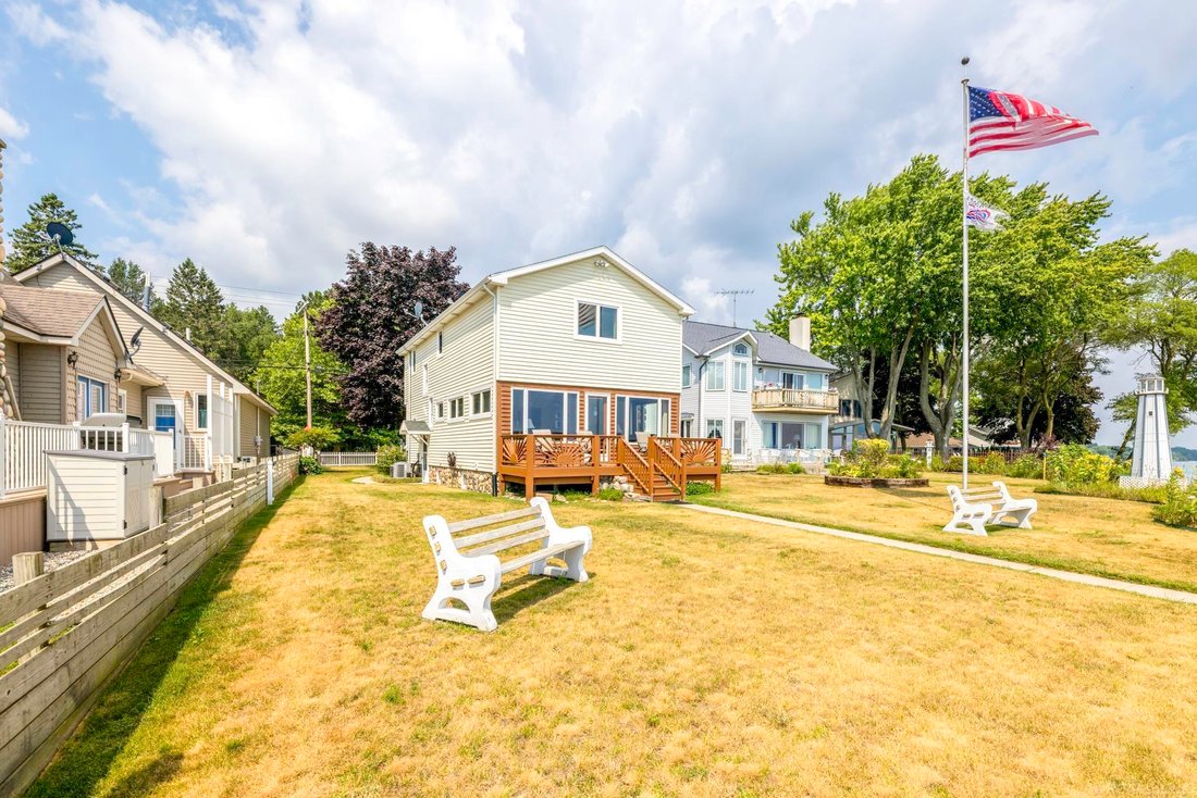 House in Lexington, Michigan, United States 5 - 18499452