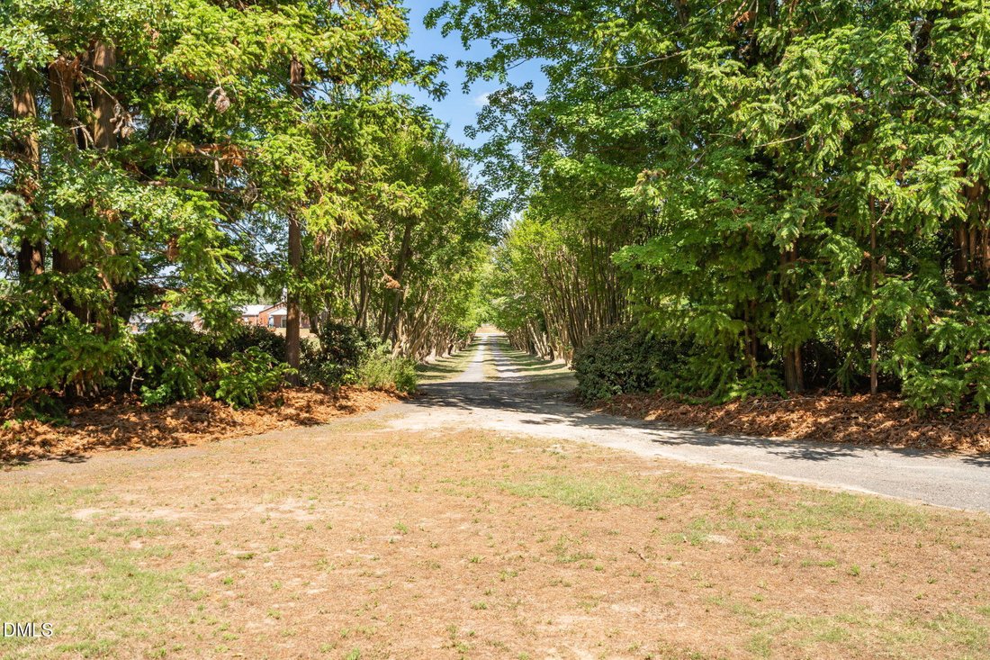 House in Eden, North Carolina, United States 2 - 18500136