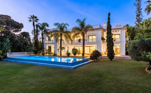 Villa a Estepona, Andalusia, Spagna 1