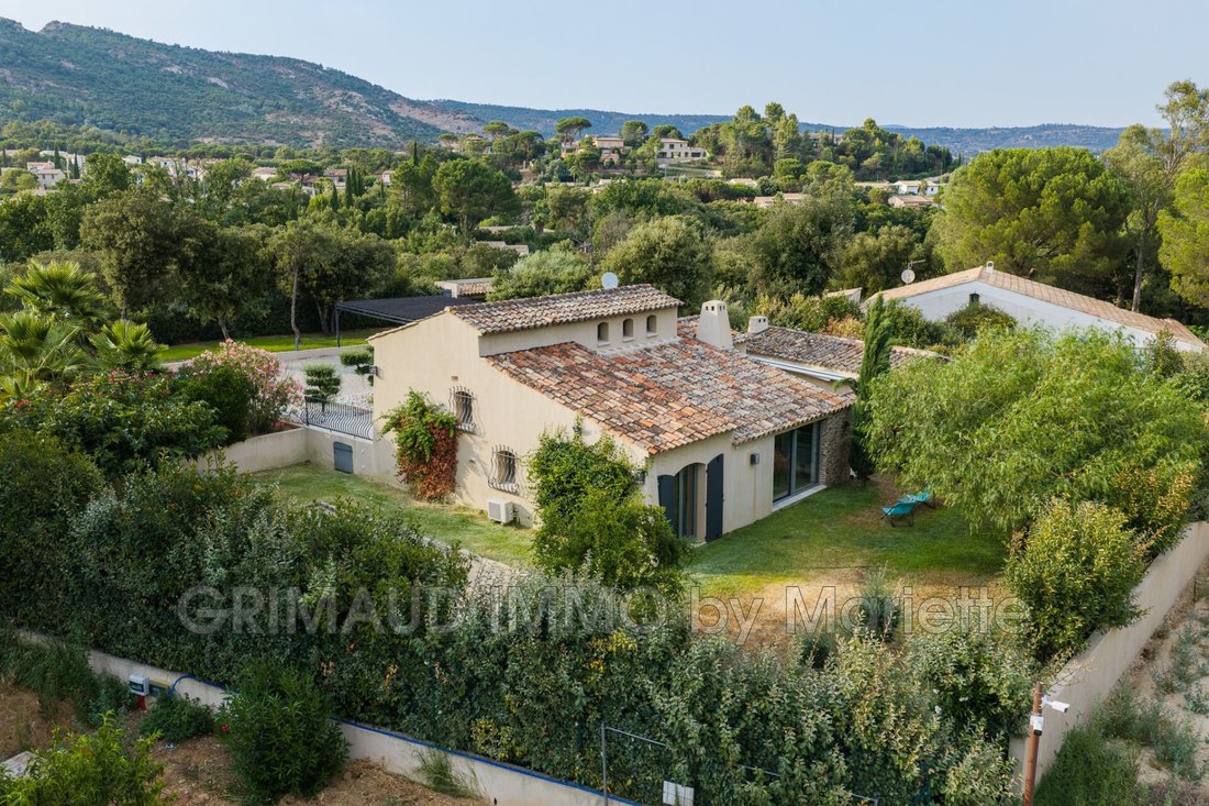 Villa in Le Plan-de-la-Tour, Provence-Alpes-Côte d'Azur, France 2 - 18499837