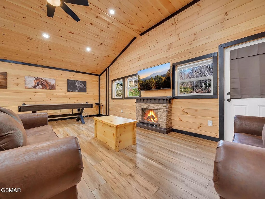 House in Pigeon Forge, Tennessee, United States 3 - 18499989