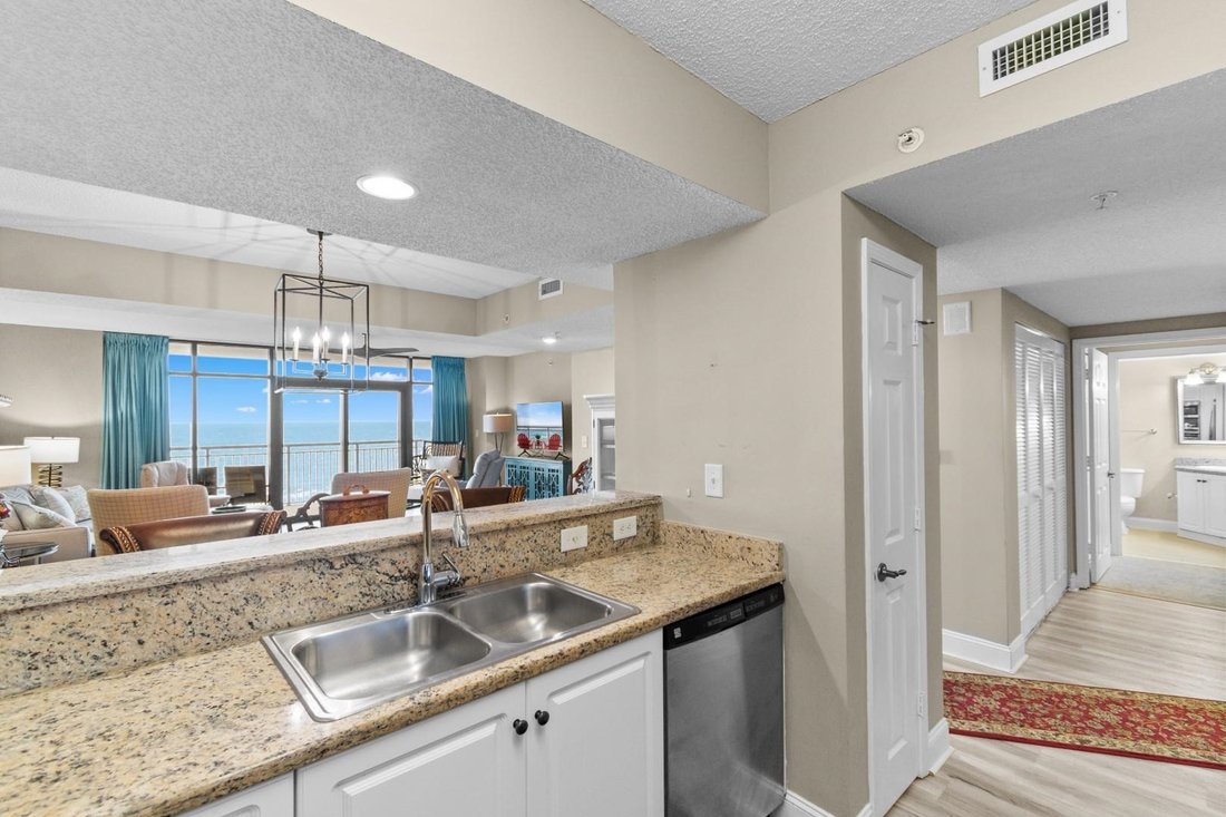Condo in Myrtle Beach, South Carolina, United States 5 - 18501109