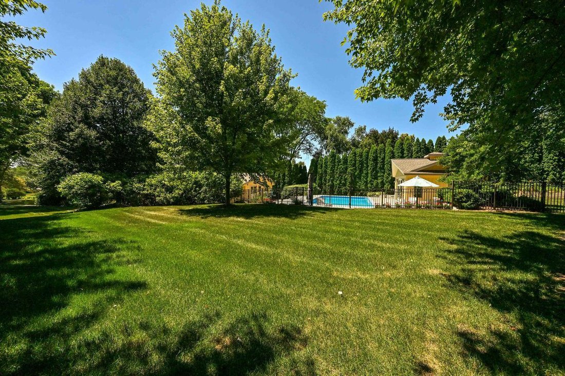House in Greendale, Wisconsin, United States 1 - 18505349