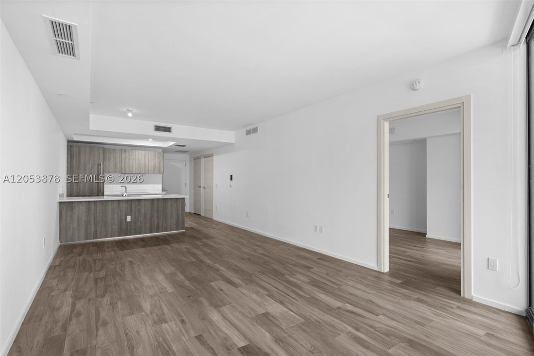 Condo in Miami, Florida, United States 4 - 18499619