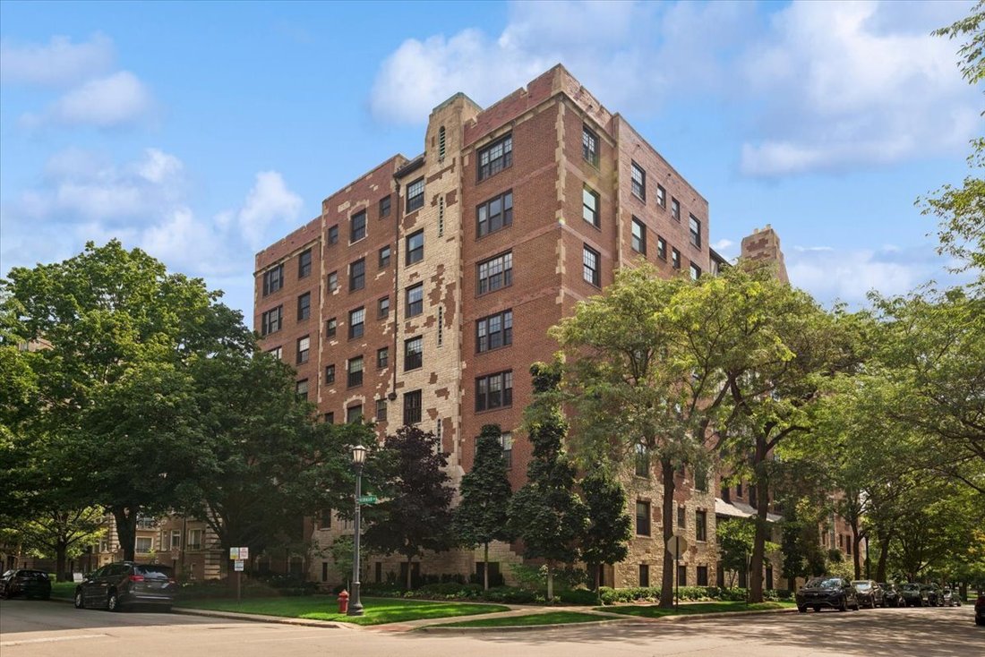 Co Op in Evanston, Illinois, United States 1 - 18502836