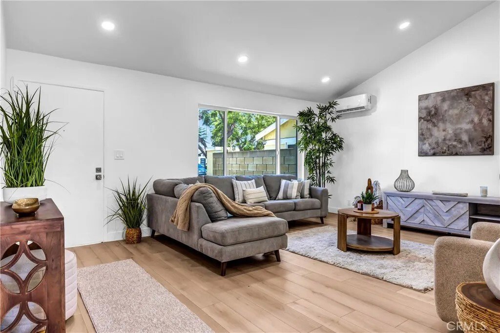 House in Cerritos, California, United States 4 - 18502940