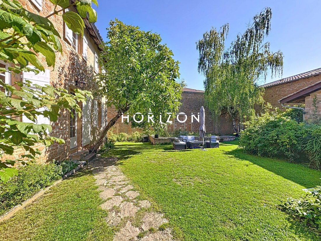 House in Levigny-Le Bourg, Charnay-les-Macon, France 4 - 18385011