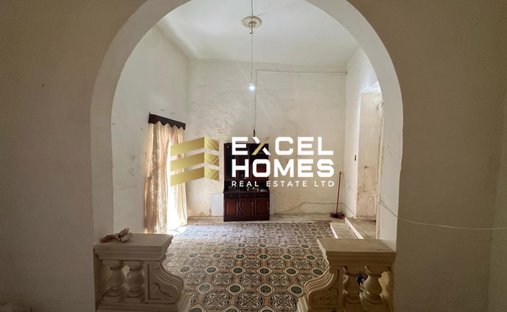 Townhouse in Ghajnsielem, Malta 1