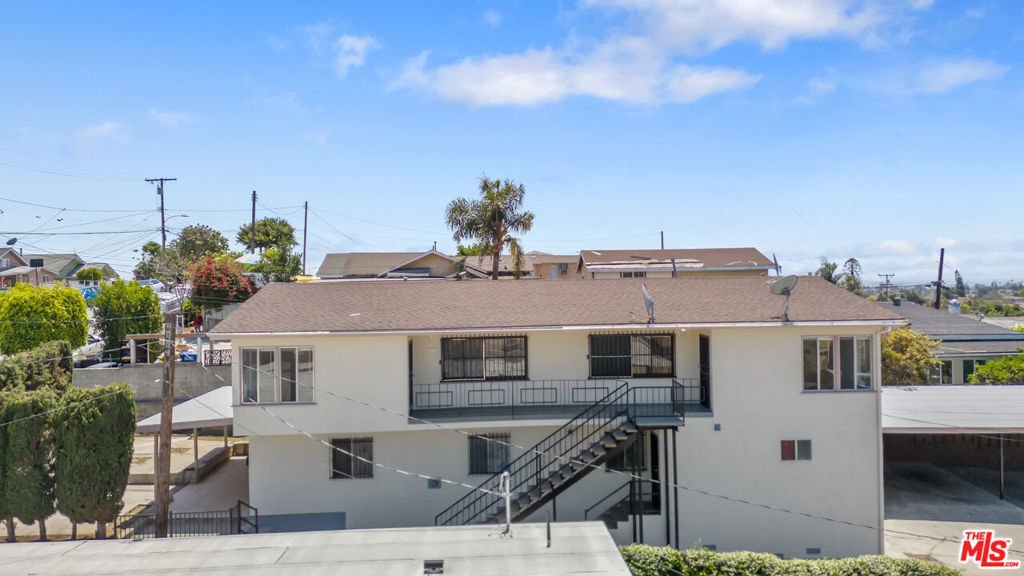 East Los Angeles, California, United States 1 - 18501911