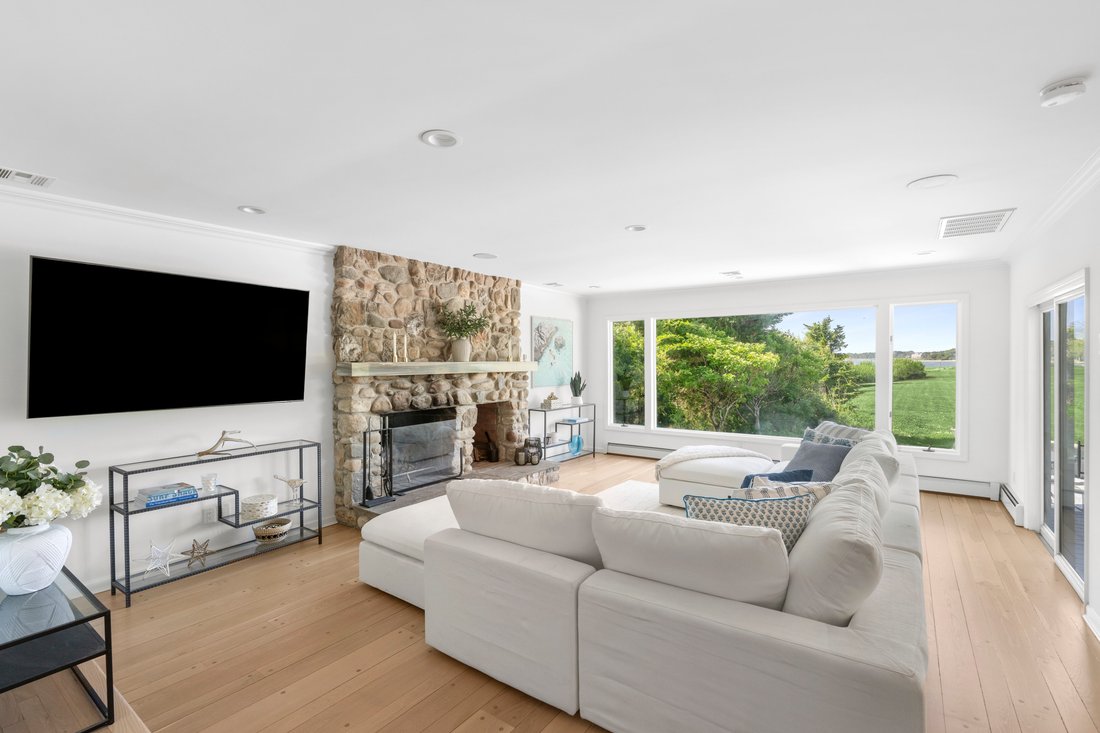 House in East Quogue, New York, United States 3 - 18396846