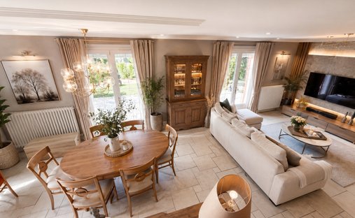 Villa in Prefecture, Arras, France 1
