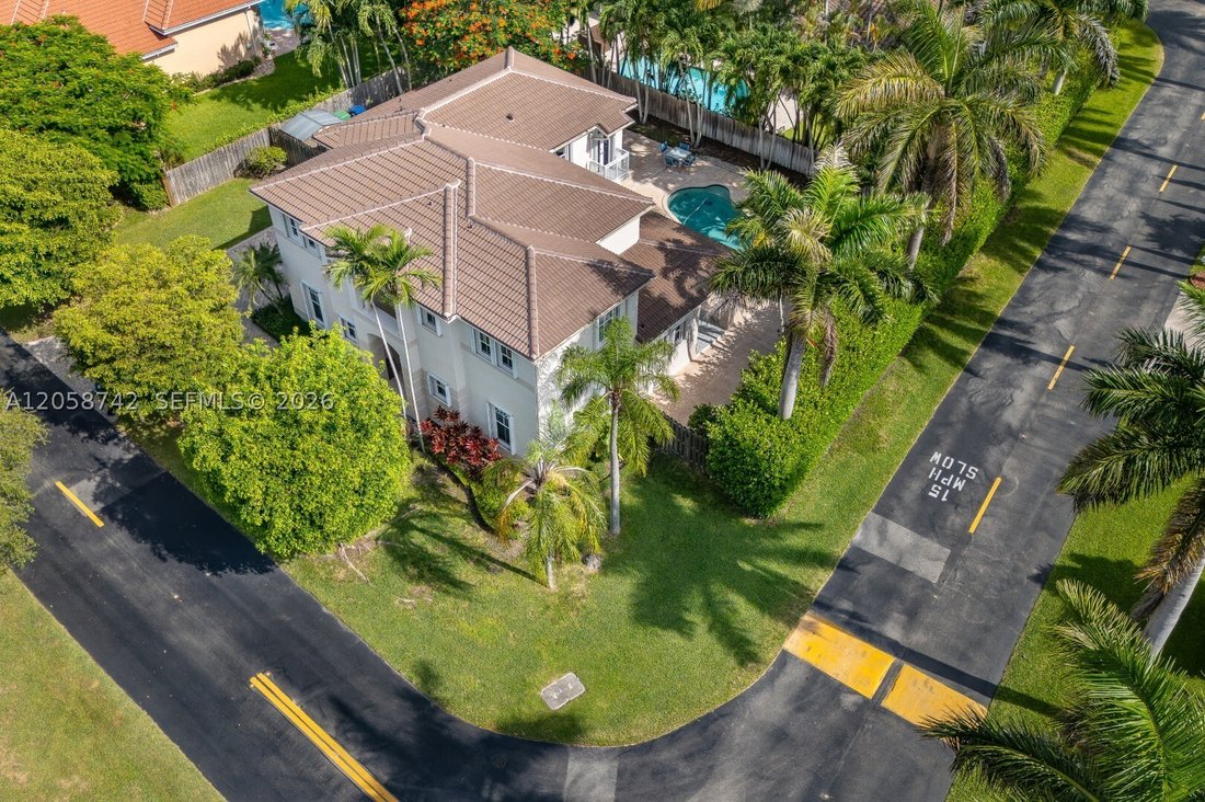 Coral Gables, Florida, United States 2 - 18500723