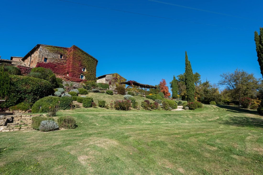 Villa in Chiusdino, Tuscany, Italy 5 - 18505292