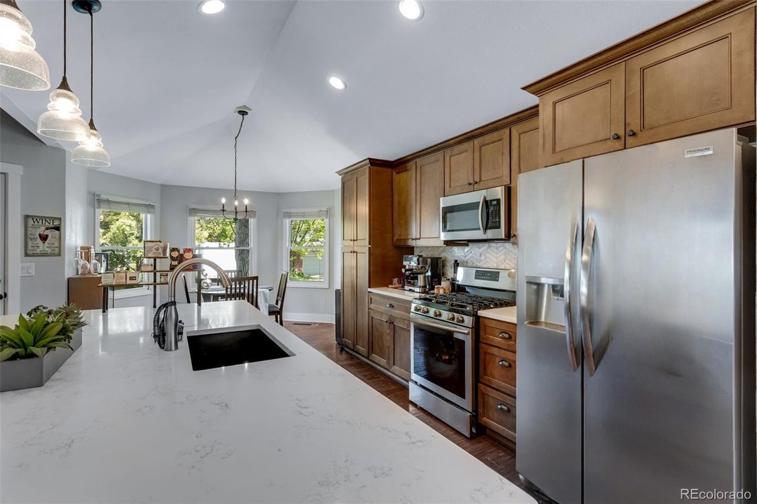 Fort Collins, Colorado, United States 5 - 18500394