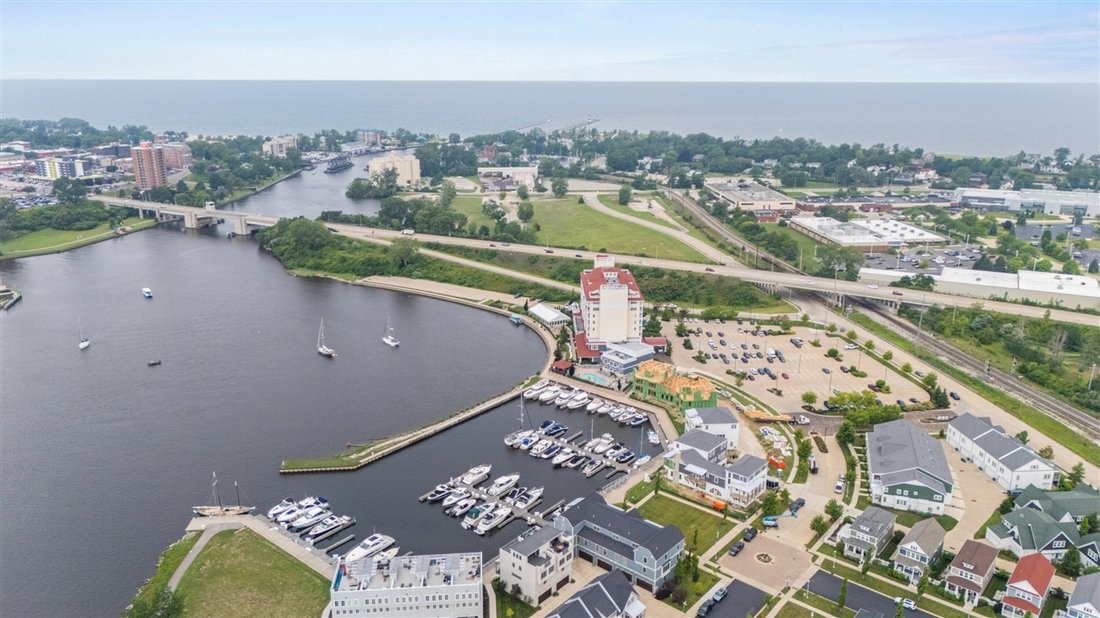 Condo in St. Joseph, Michigan, United States 2 - 18499451