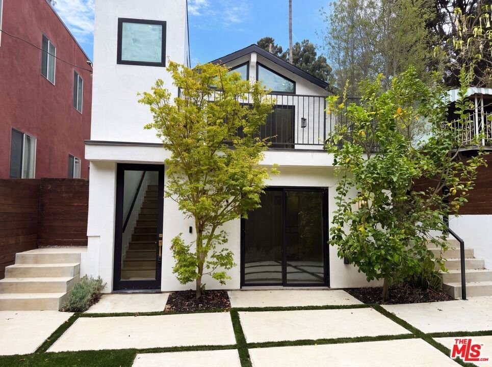 House in Los Angeles, California, United States 1 - 18501912