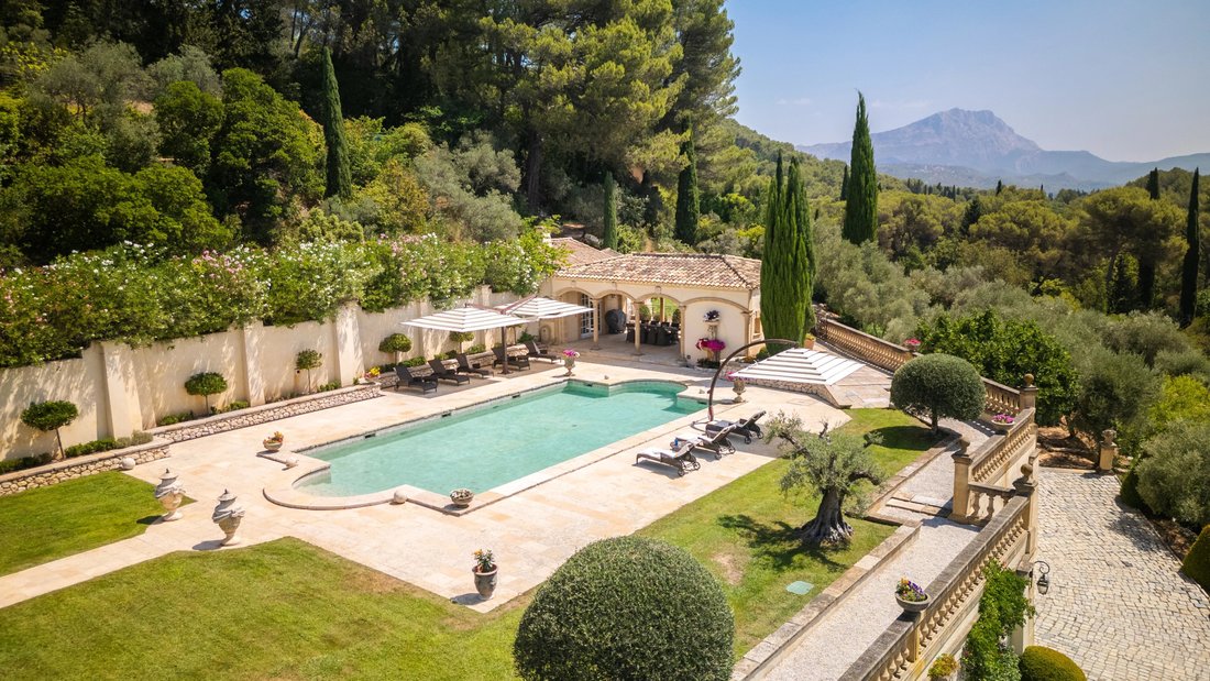 Estate in Le Tholonet, Provence-Alpes-Côte d'Azur, France 3 - 18502105