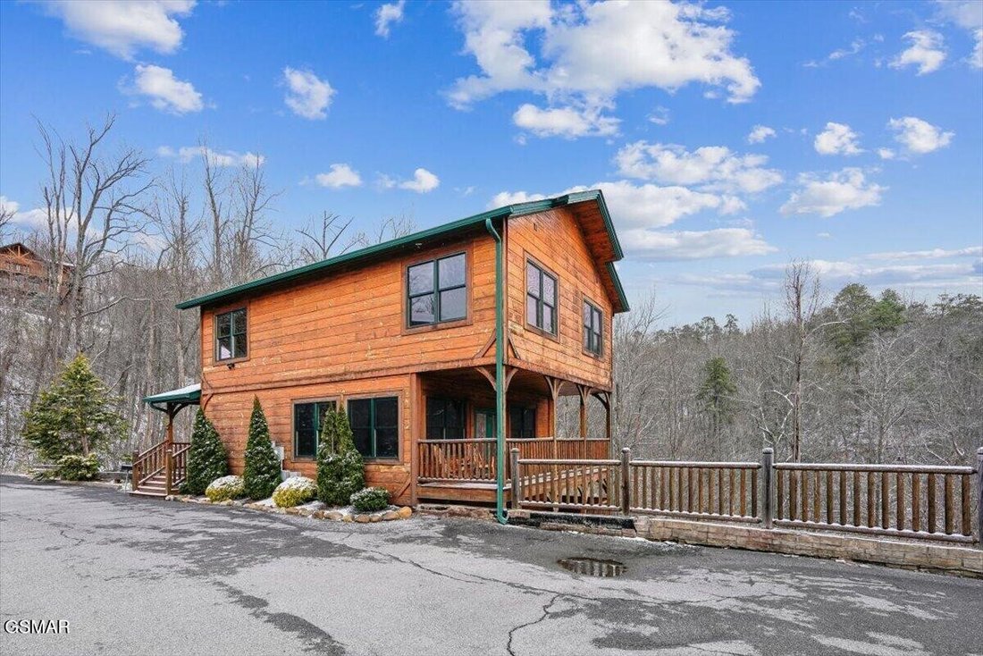 House in Gatlinburg, Tennessee, United States 2 - 18500504