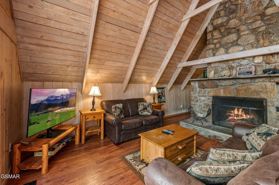 House in Gatlinburg, Tennessee, United States 4 - 18500524
