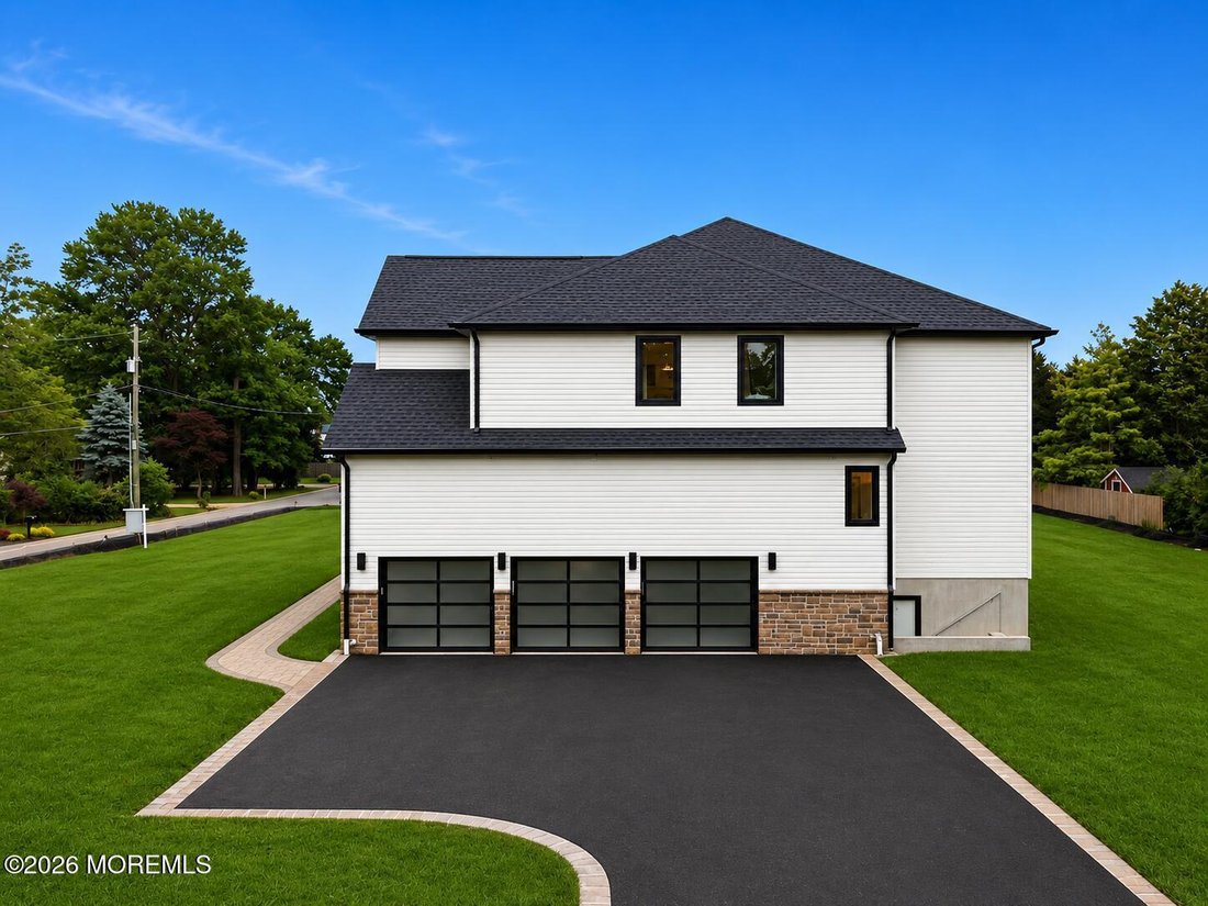 House in Marlboro Township, New Jersey, United States 5 - 18502287