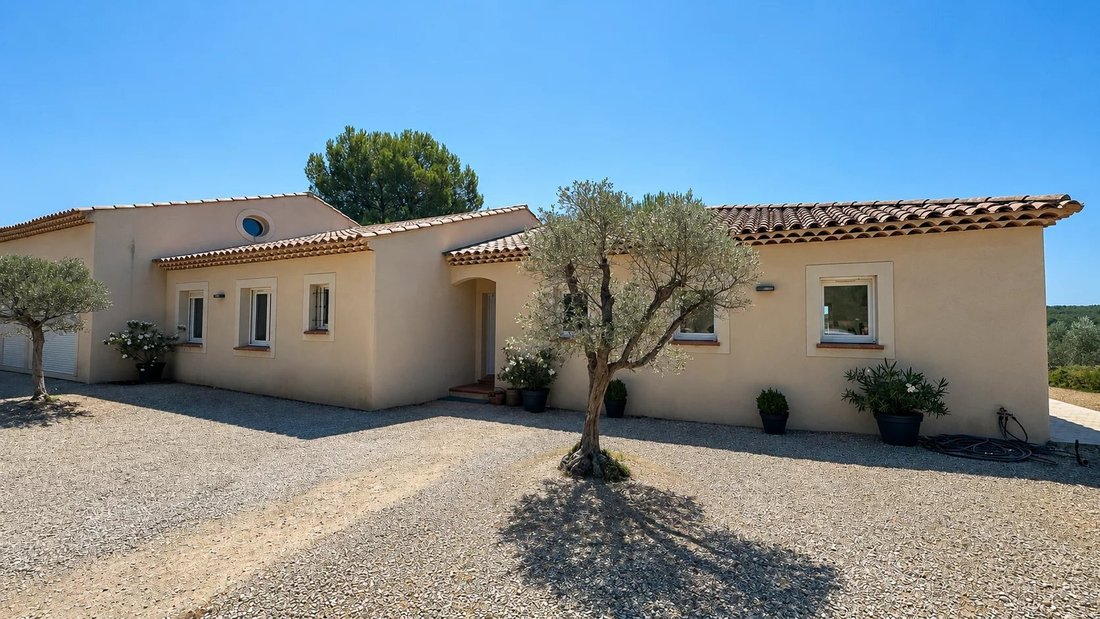 Villa in Lambesc, Provence-Alpes-Côte d'Azur, France 4 - 18501144