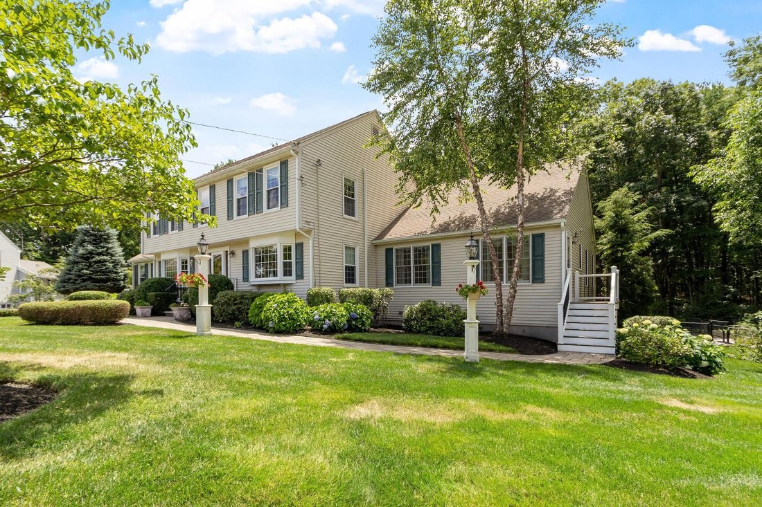 House in Tewksbury, Massachusetts, United States 3 - 18498859