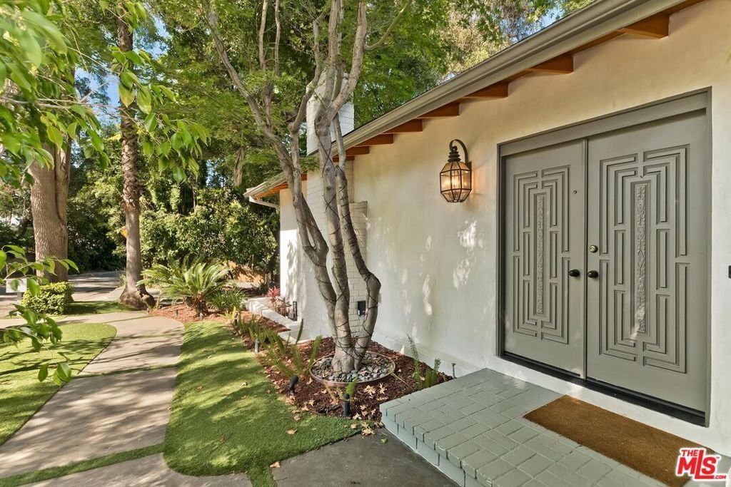 House in Los Angeles, California, United States 4 - 18501914
