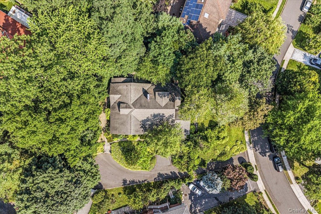 House in Great Neck, New York, United States 2 - 18501999