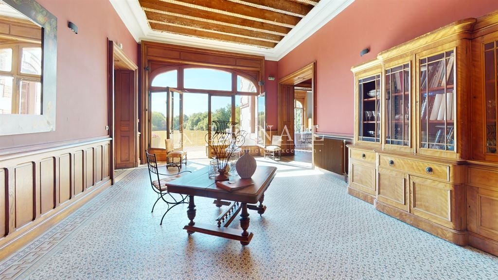 Château à Moulins, Auvergne-Rhône-Alpes, France 5 - 18504132