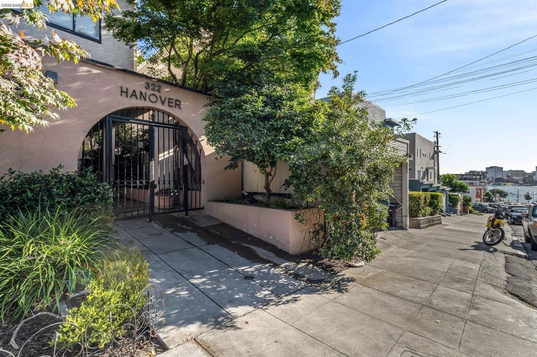 Condo in Oakland, California, United States 4 - 18501381