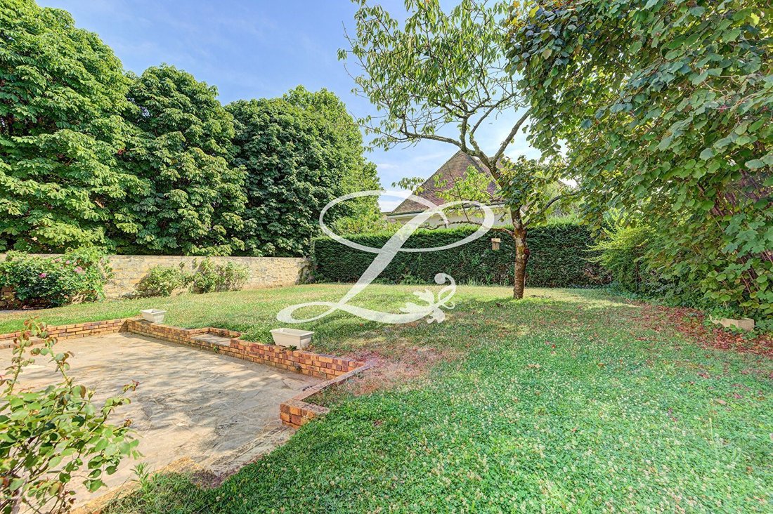 House in Napoleon, Maisons-Laffitte, France 2 - 18502859