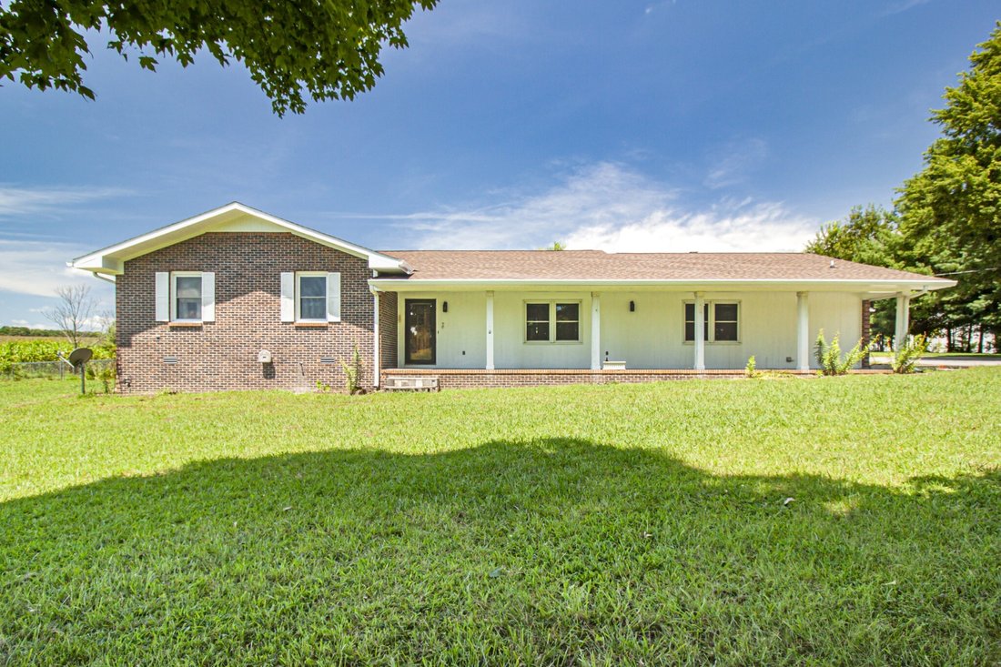 House in Tullahoma, Tennessee, United States 4 - 18502622