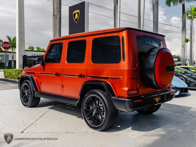 Suv in Palm Beach, FL, United States 3 - 18500518