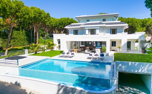 Villa in Elviria-Cabopino, Marbella, Spain 1