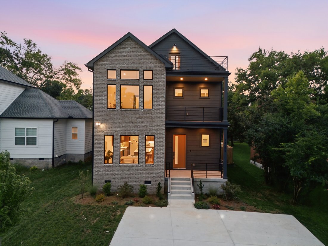 Co Op in Nashville, Tennessee, United States 1 - 17981995