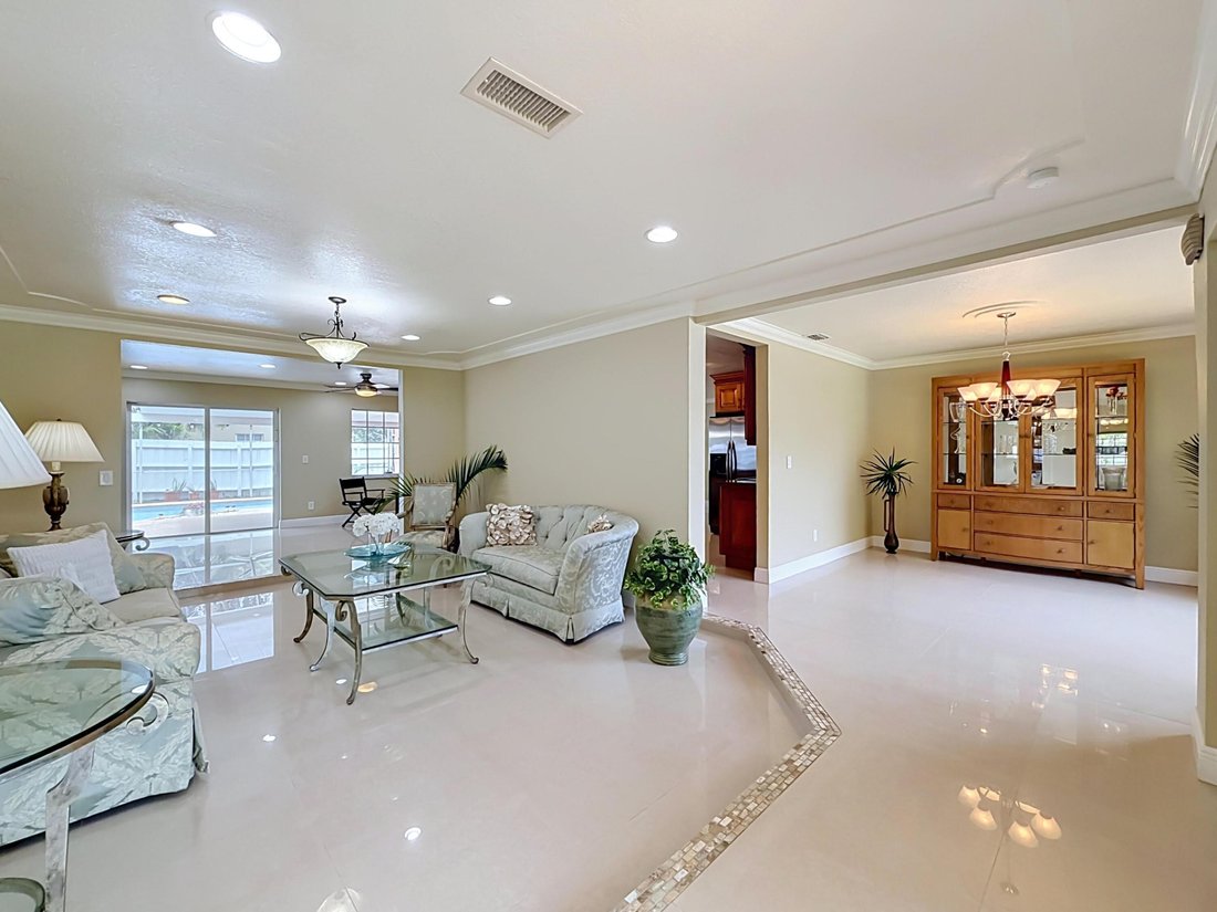 House in Davie, Florida, United States 5 - 18218945