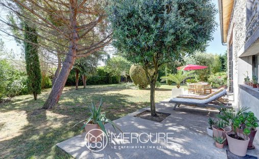 Tenuta a Malintrat, Auvergne-Rodano-Alpi, Francia 1