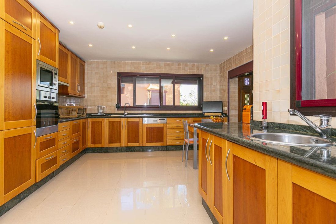 Apartment in Nueva Andalucia, Marbella, Spain 5 - 18499449